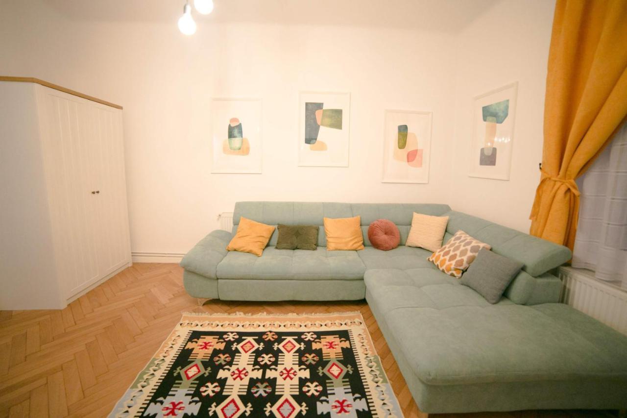 Jasmine Serenity Apartment - Central, Behind Black Church Braşov Exterior foto